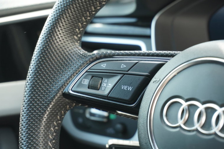 Vehicle Image 19