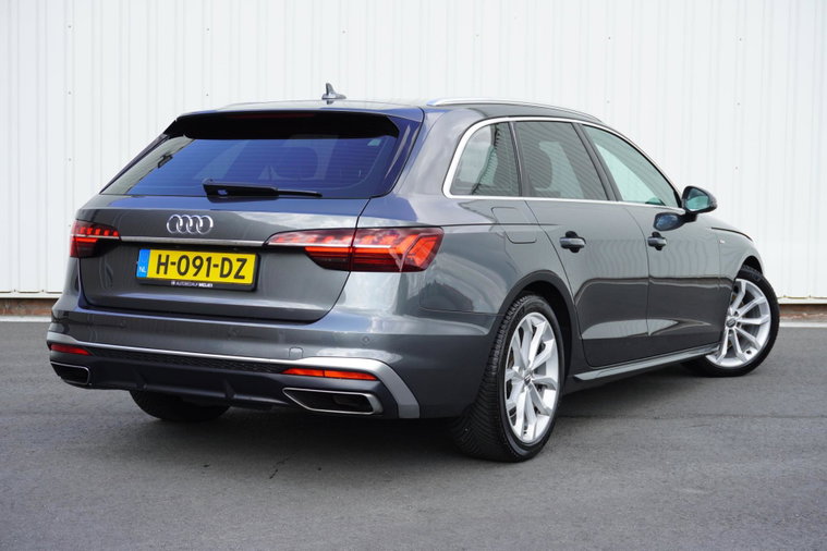 Vehicle Image 4