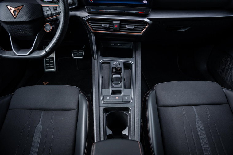 Vehicle Image 23