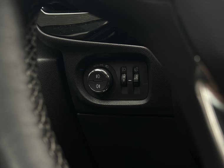 Vehicle Image 27