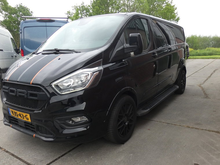 Vehicle Image 9