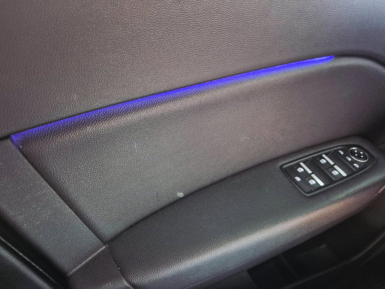 Vehicle Image 36