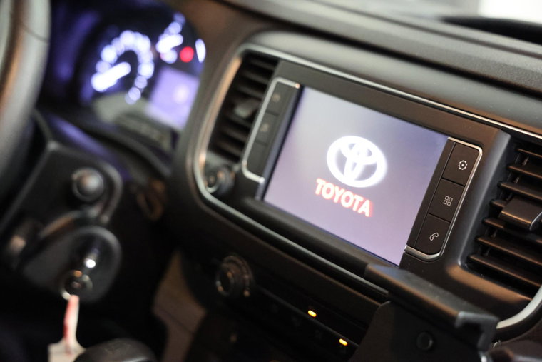 Vehicle Image 8