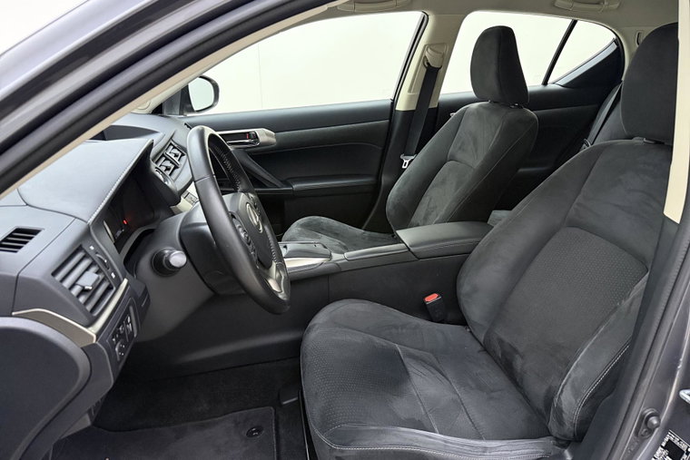 Vehicle Image 37