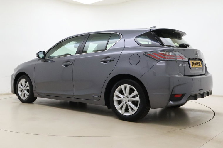 Vehicle Image 11