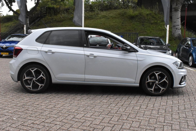 Vehicle Image 22