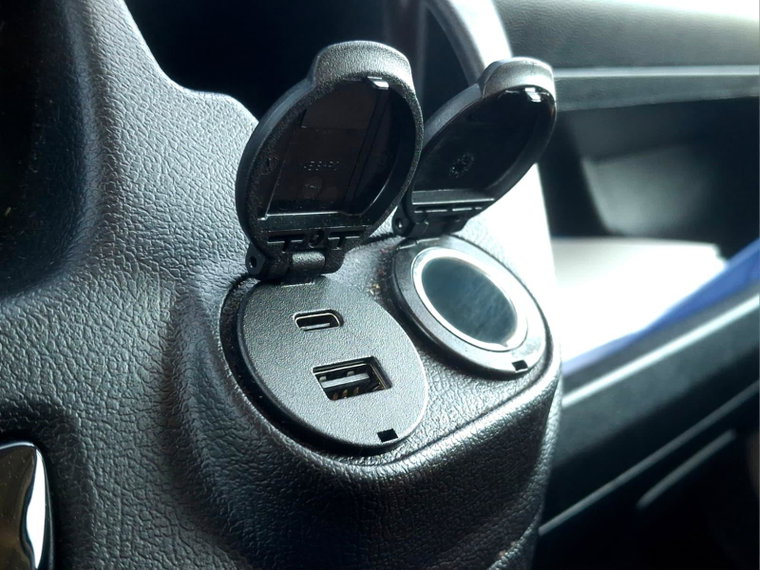 Vehicle Image 24