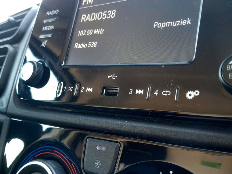 Vehicle Image 28