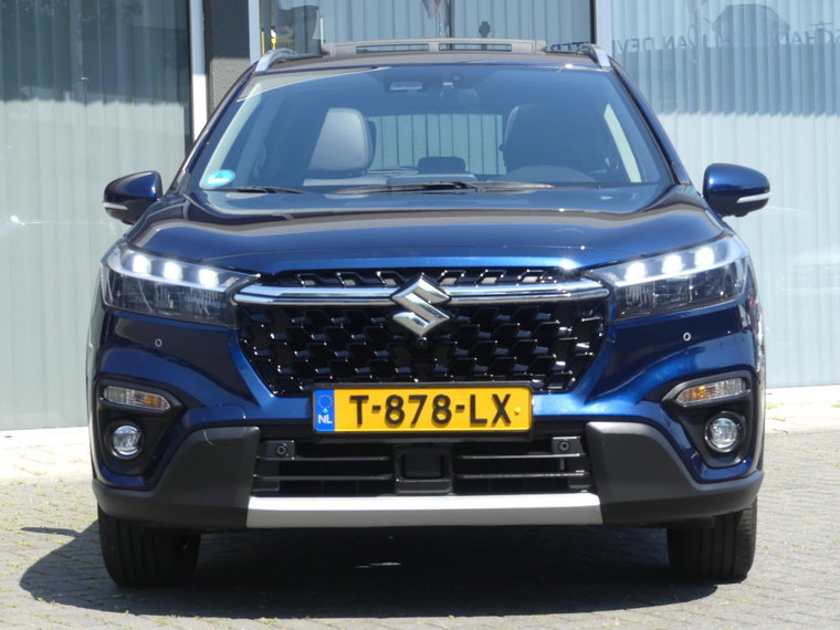 Vehicle Image 16