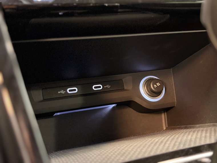 Vehicle Image 35