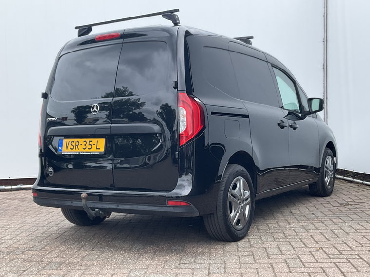 Vehicle Image 38