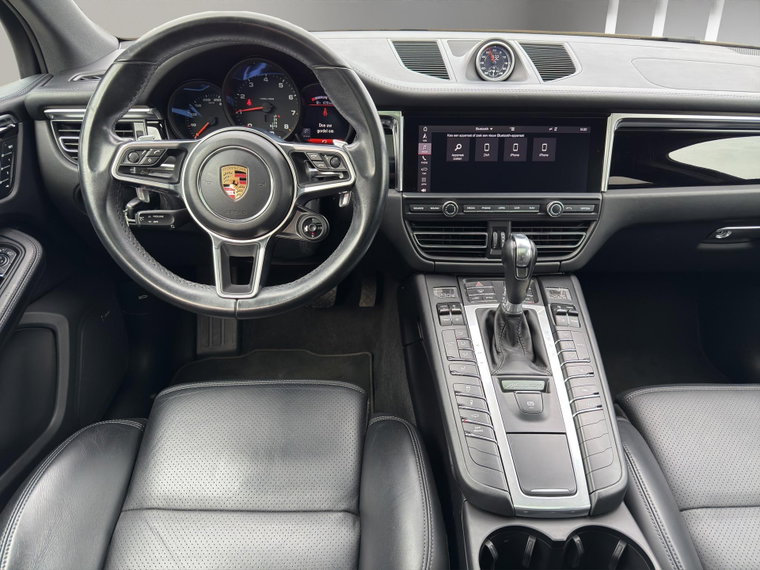 Vehicle Image 18