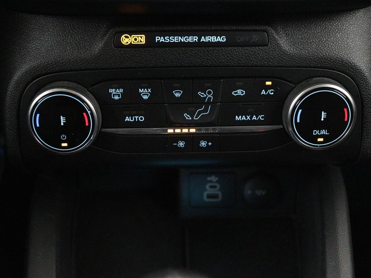 Vehicle Image 28