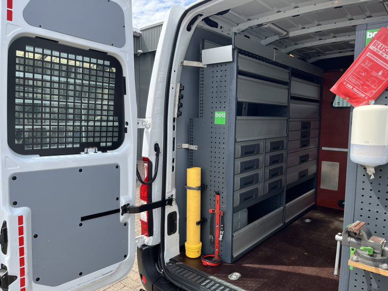 Vehicle Image 15