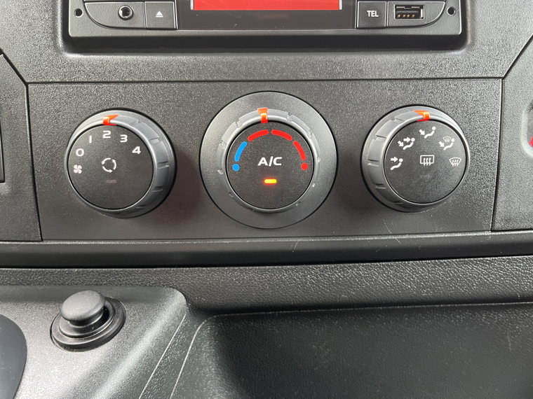 Vehicle Image 29