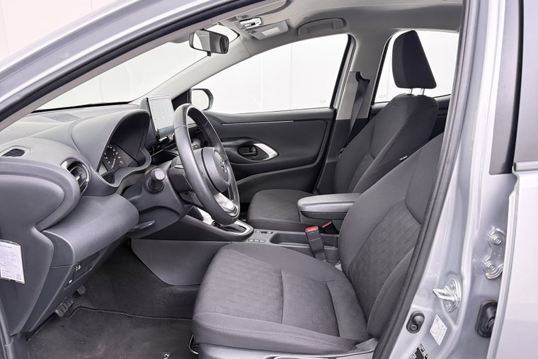 Vehicle Image 10