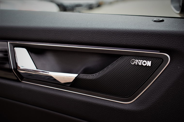 Vehicle Image 13