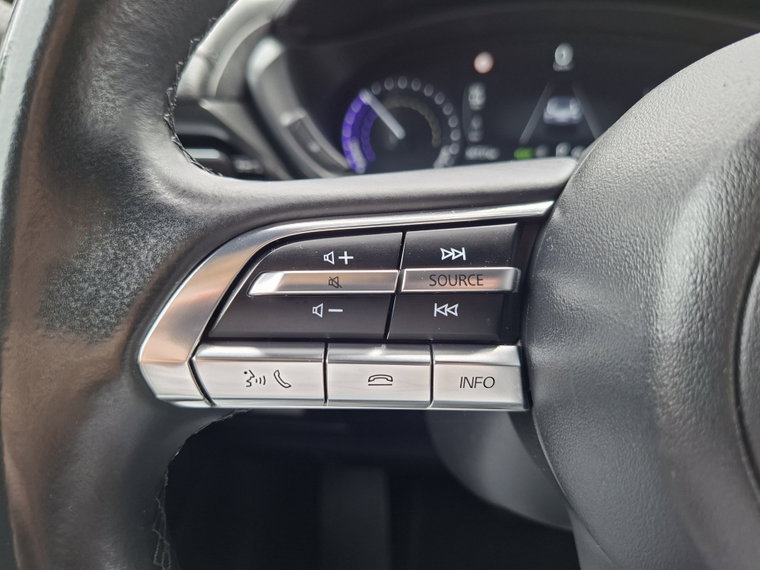 Vehicle Image 32