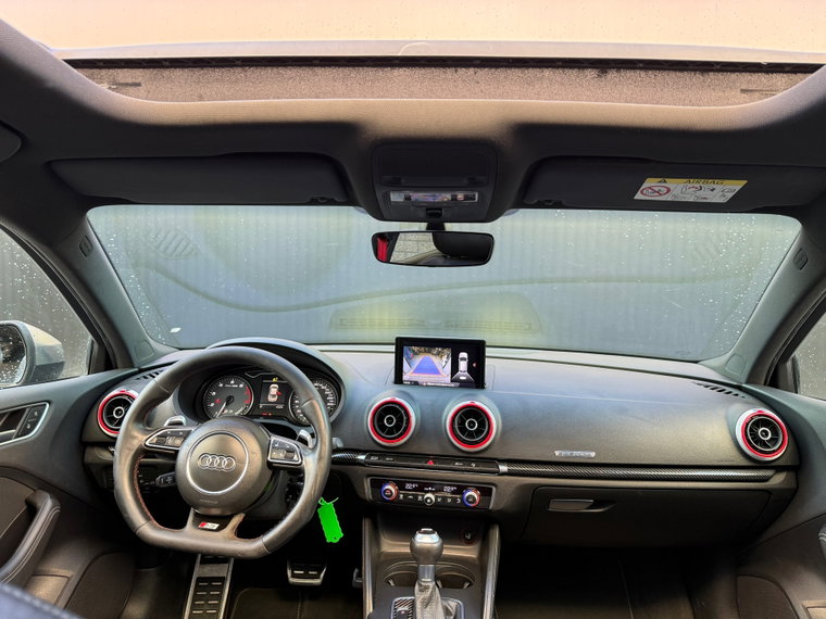 Vehicle Image 23