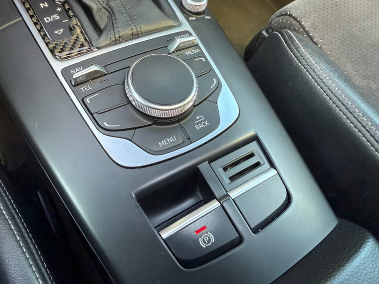 Vehicle Image 41