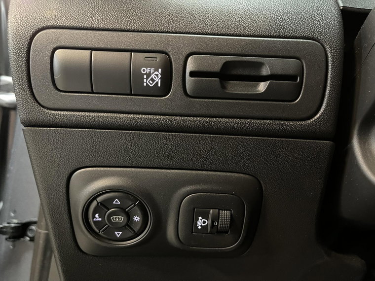Vehicle Image 26