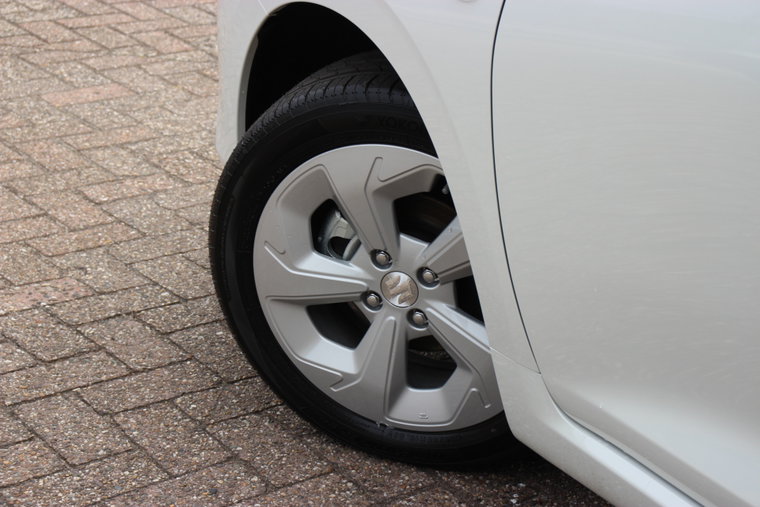 Vehicle Image 12