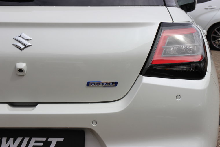 Vehicle Image 25