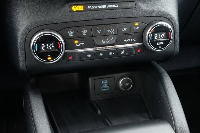 Vehicle Image 26