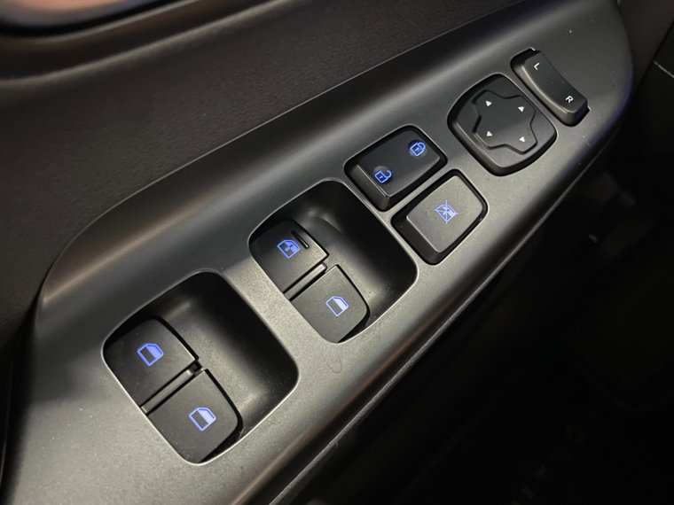 Vehicle Image 48
