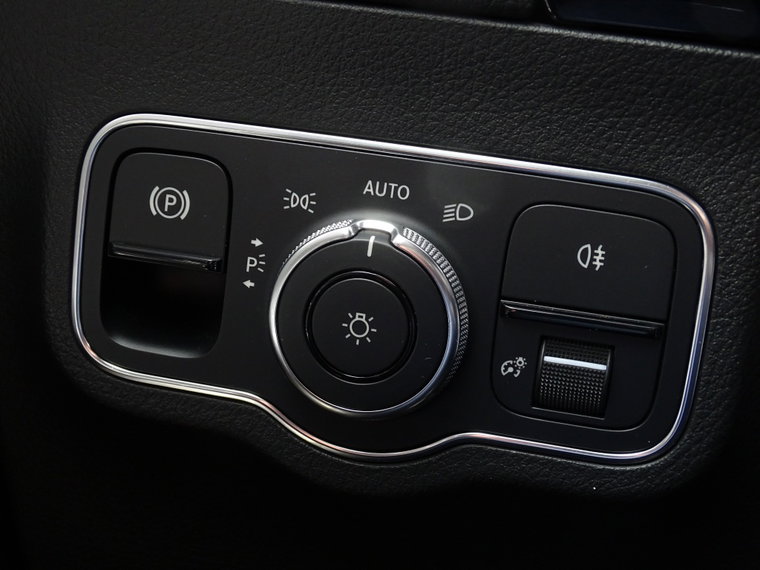 Vehicle Image 33