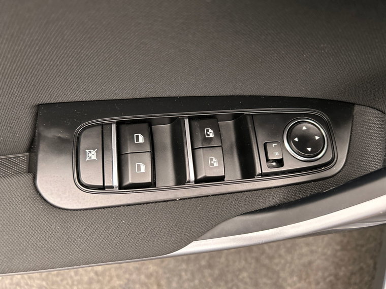 Vehicle Image 40
