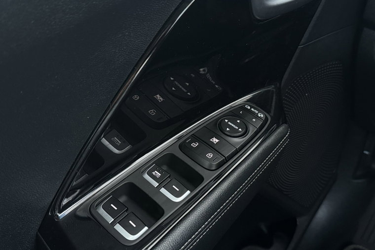 Vehicle Image 34