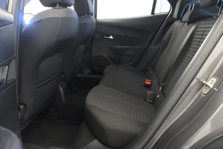 Vehicle Image 17