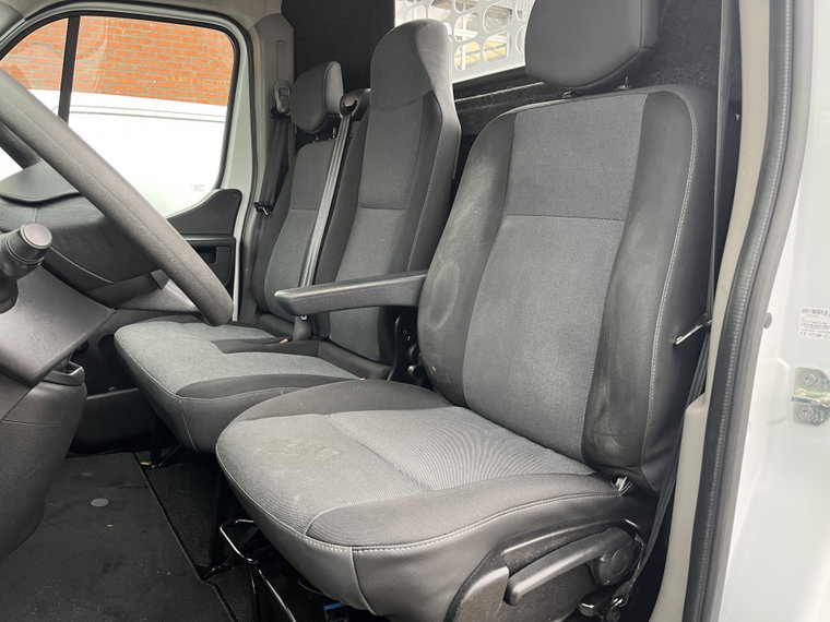 Vehicle Image 33