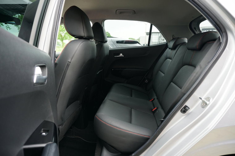 Vehicle Image 17