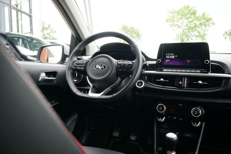 Vehicle Image 20