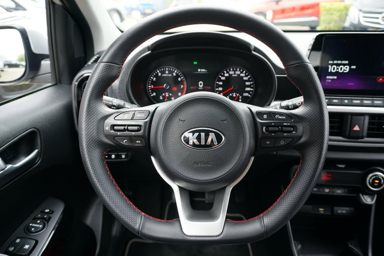 Vehicle Image 23