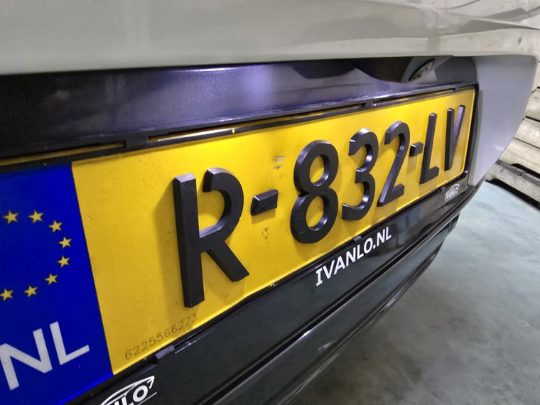 Vehicle Image 18