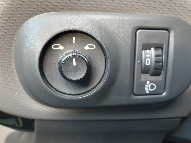 Vehicle Image 40