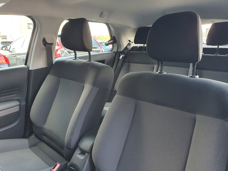 Vehicle Image 45