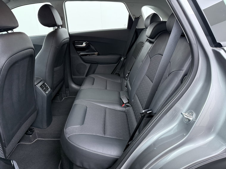 Vehicle Image 33