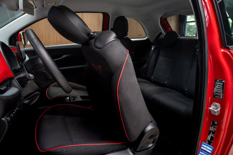 Vehicle Image 30