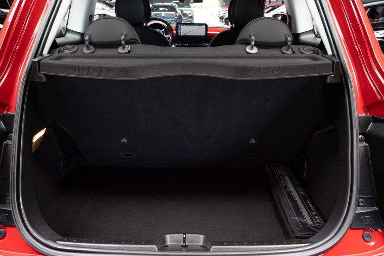 Vehicle Image 35