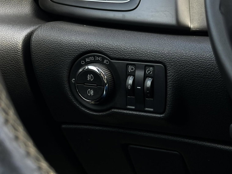 Vehicle Image 37