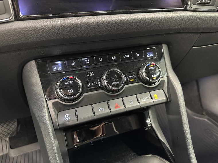 Vehicle Image 29