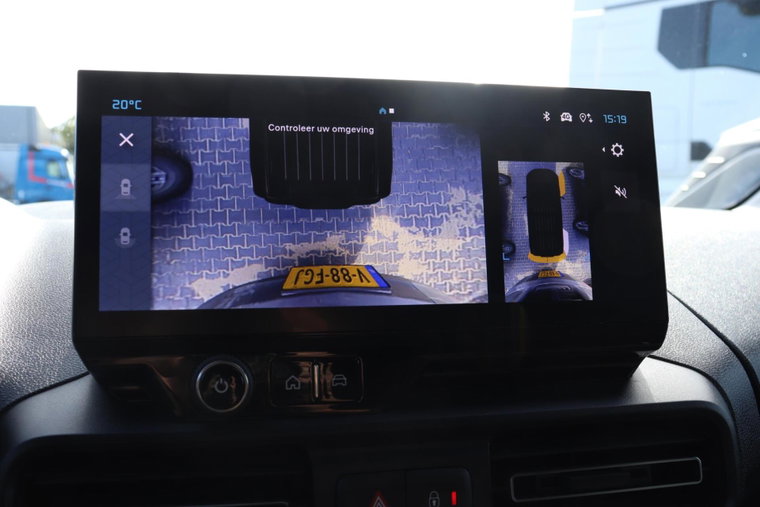 Vehicle Image 22