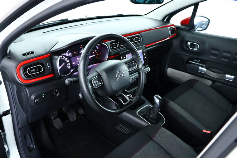 Vehicle Image 11