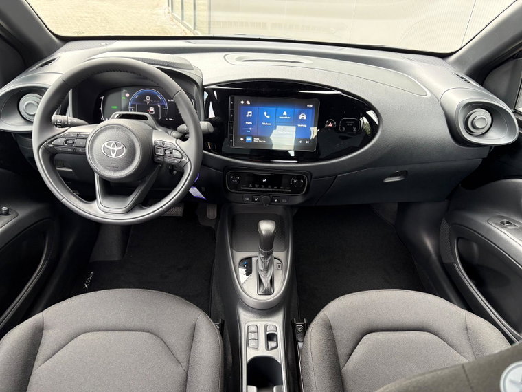 Vehicle Image 7