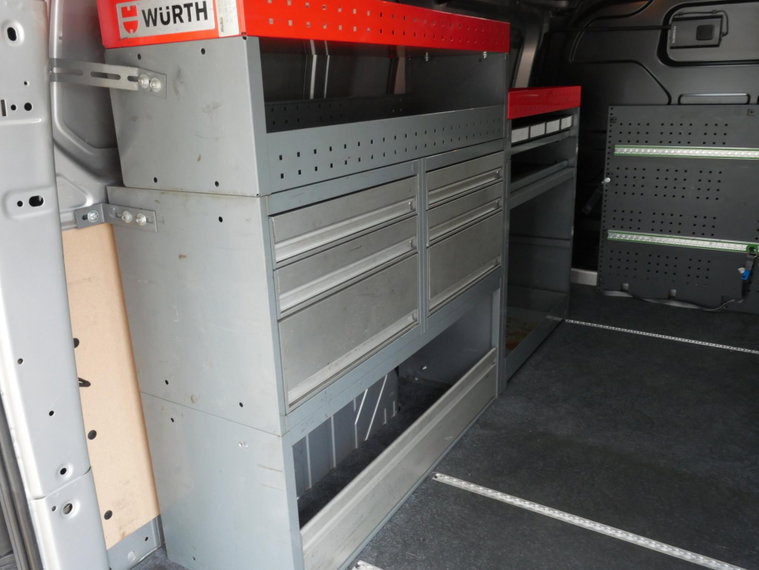 Vehicle Image 12