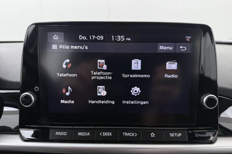 Vehicle Image 21